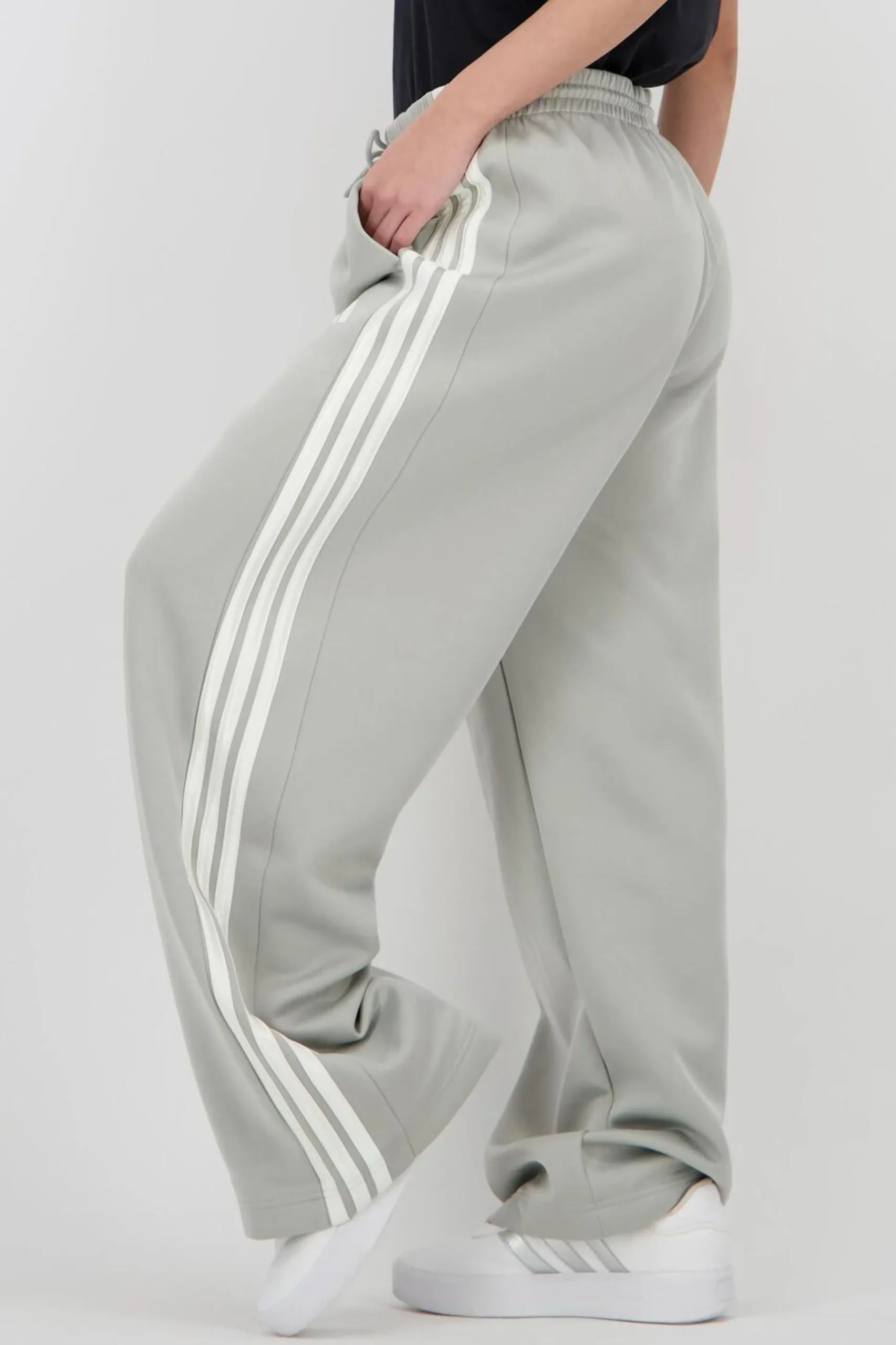 adidas Metal Stadium