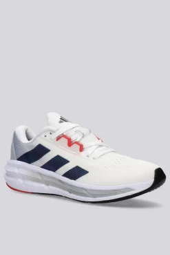 adidas Questar 3