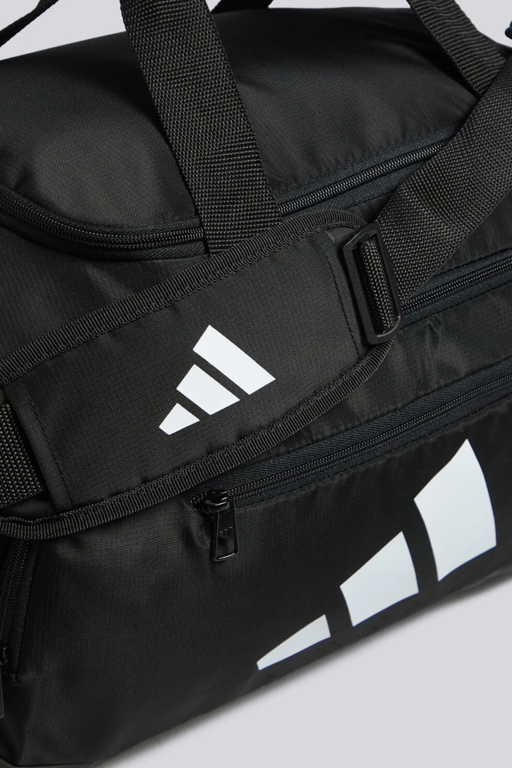 adidas Training Defender