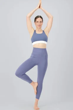 Born Living Yoga Navani