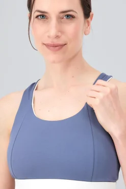 Born Living Yoga Navani