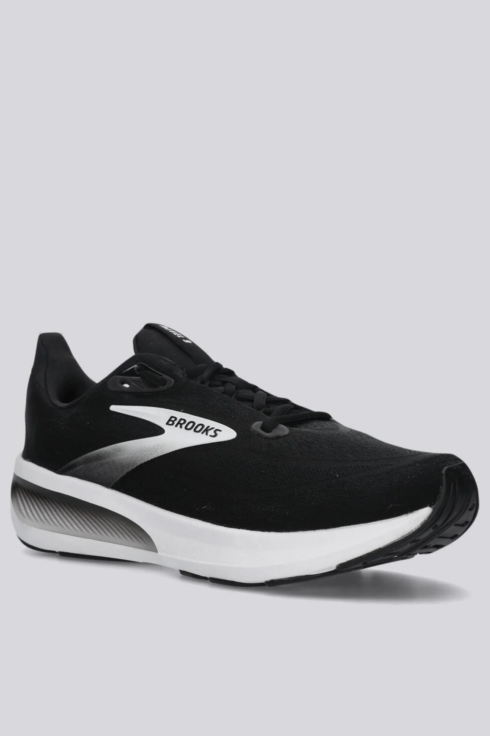 Brooks Revel 9
