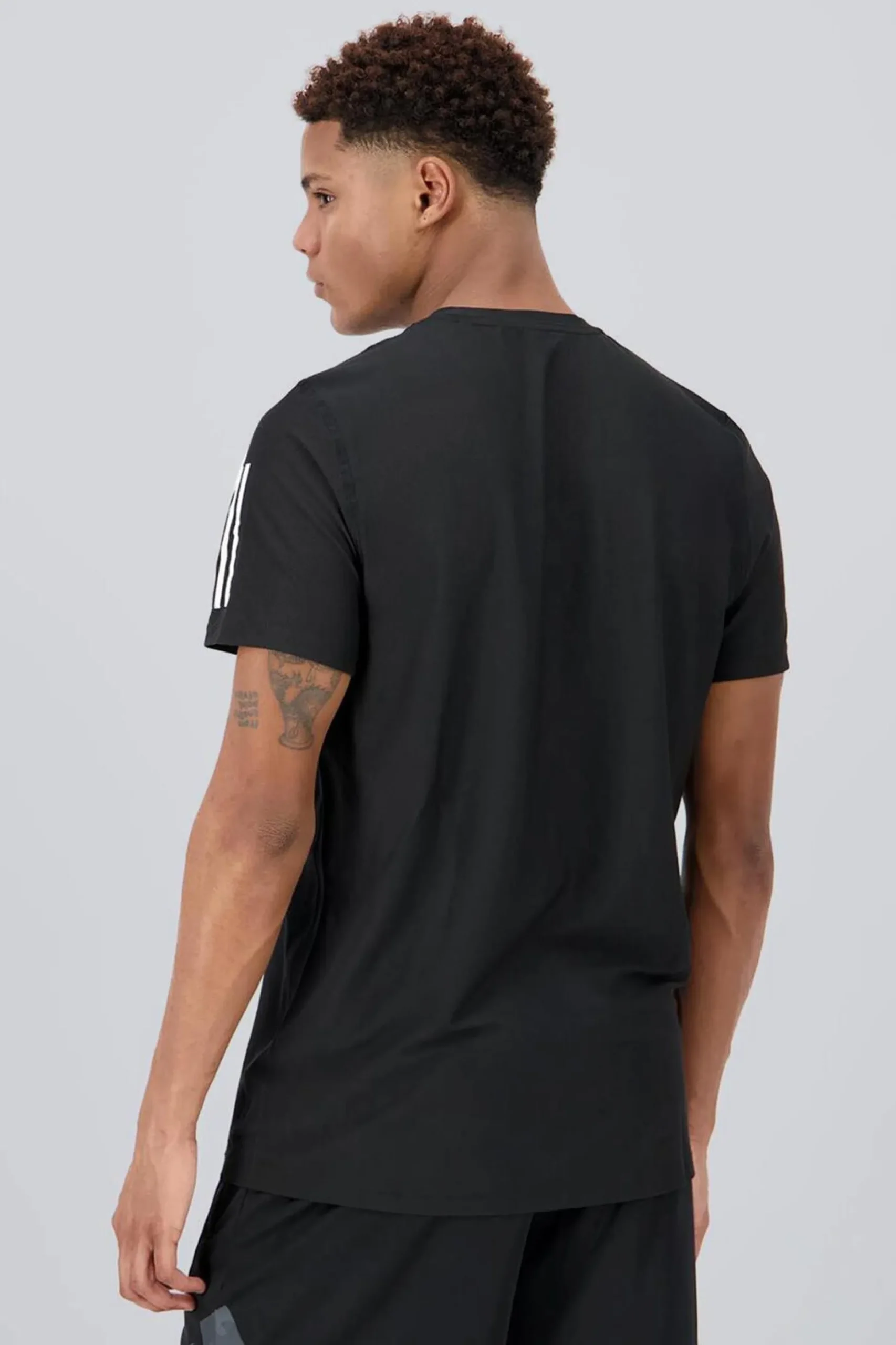 Camiseta adidas