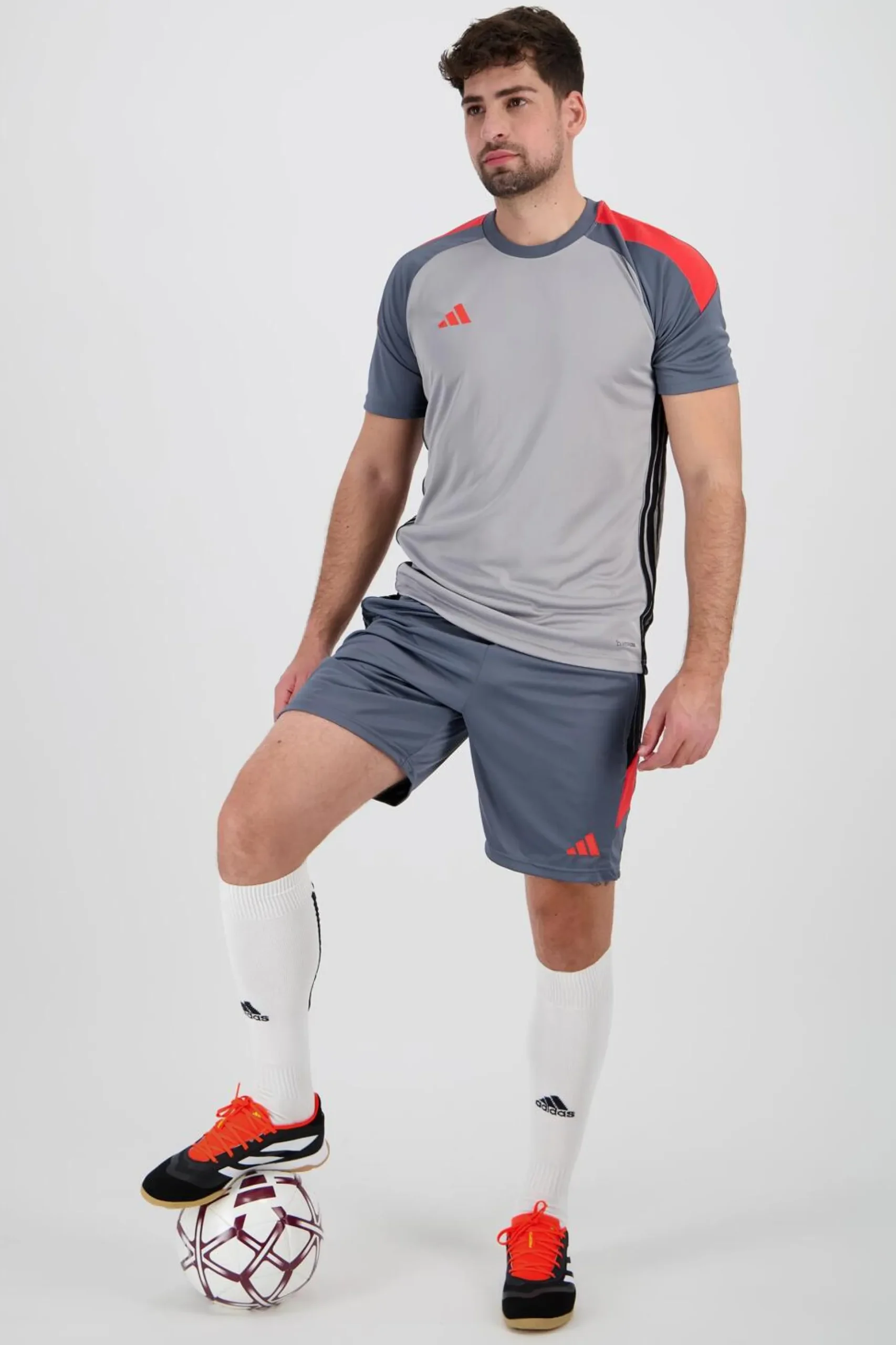 Camiseta adidas Tiro 26