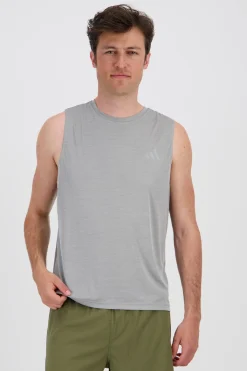 Camiseta Essentials