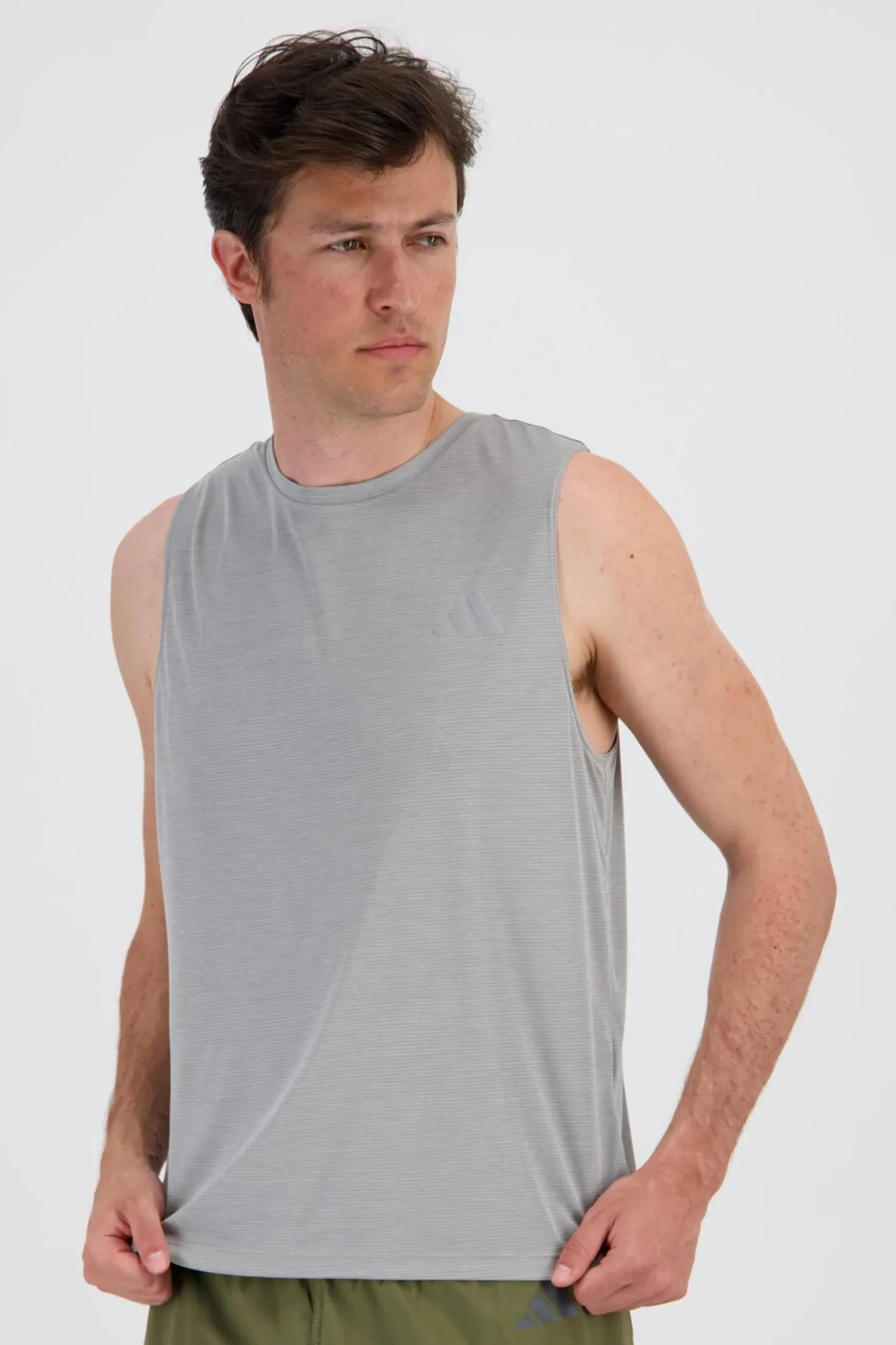 Camiseta Essentials