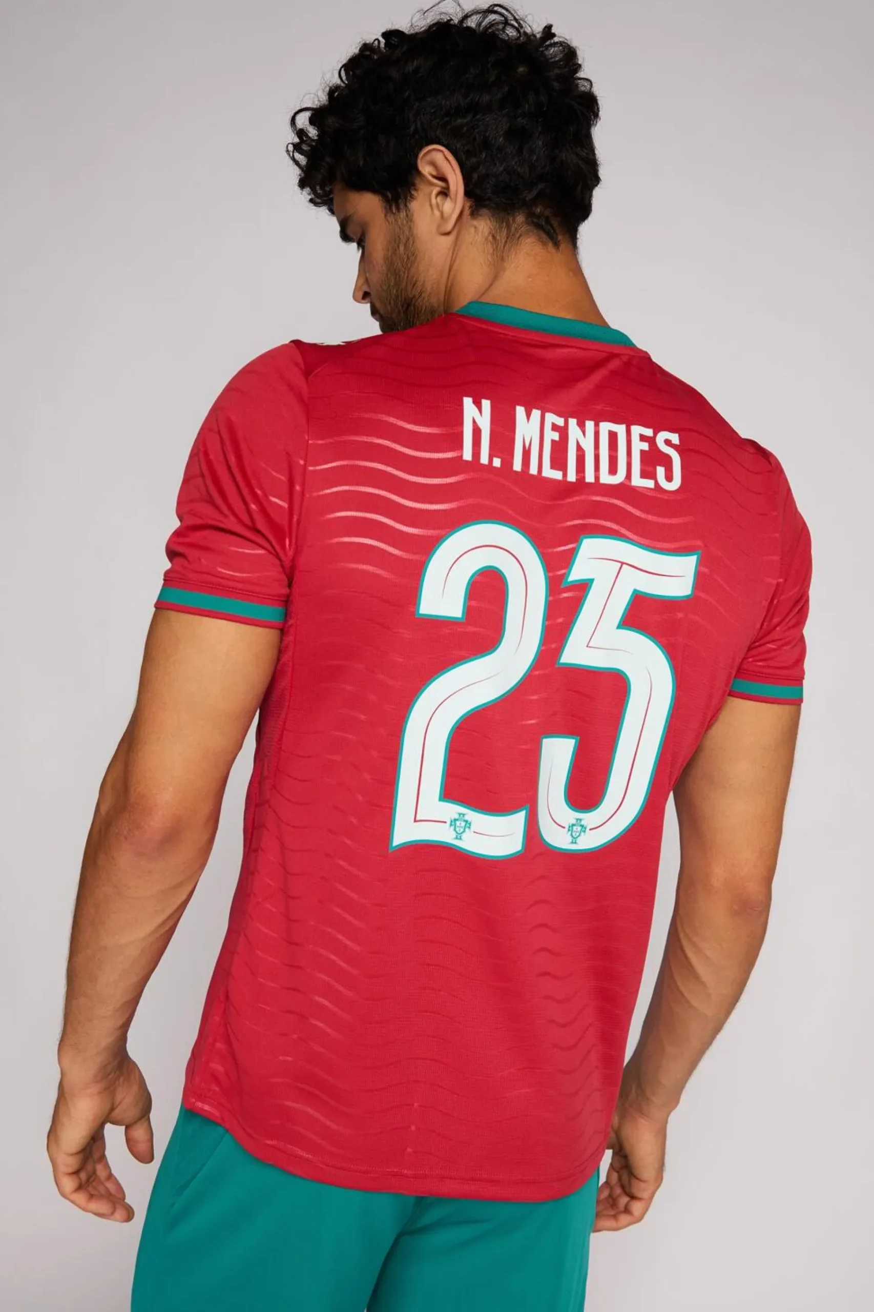 1ª Camiseta Portugal Mundial 2026 Nuno Mendes Réplica