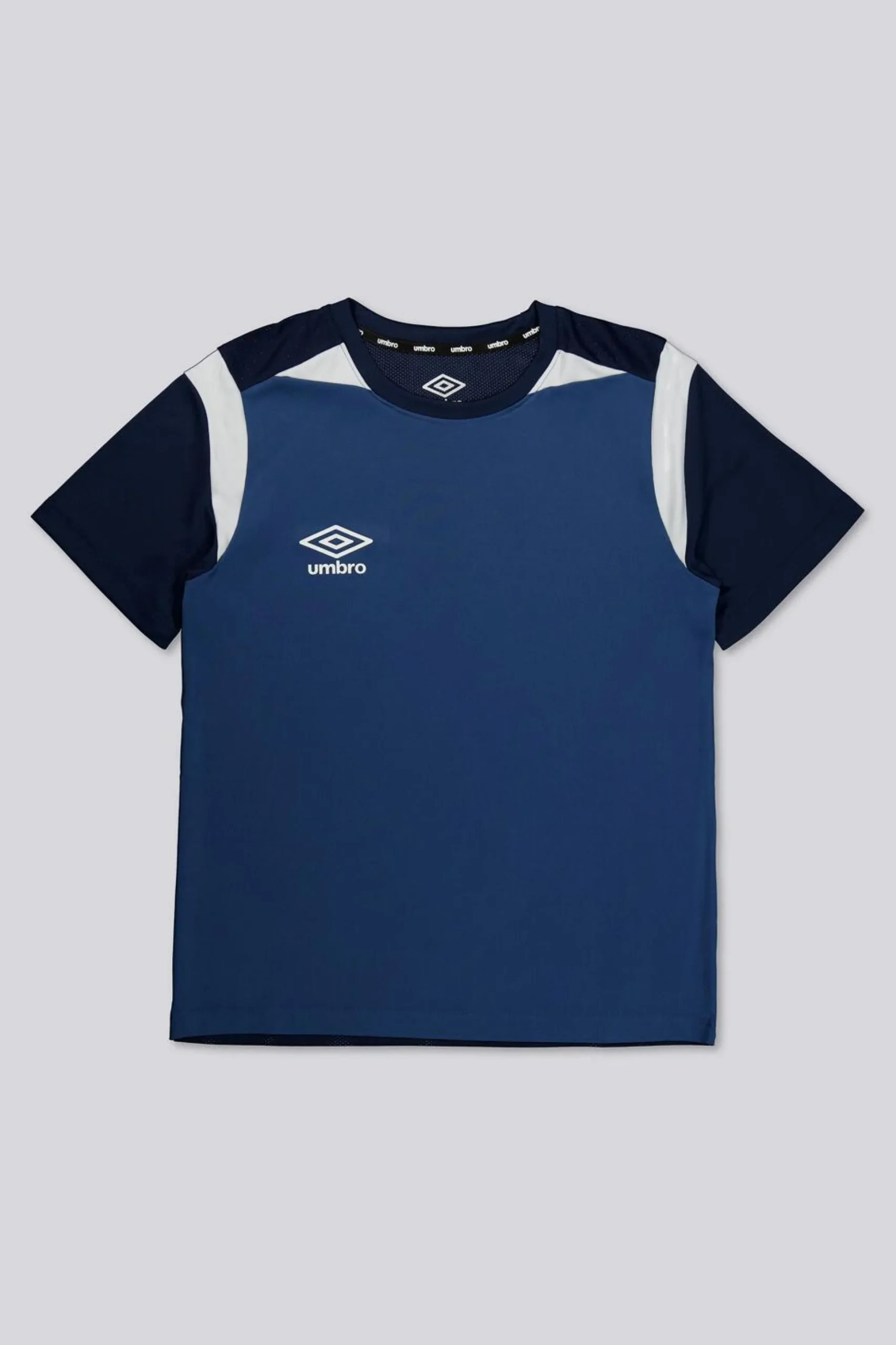 Camiseta Umbro Basic