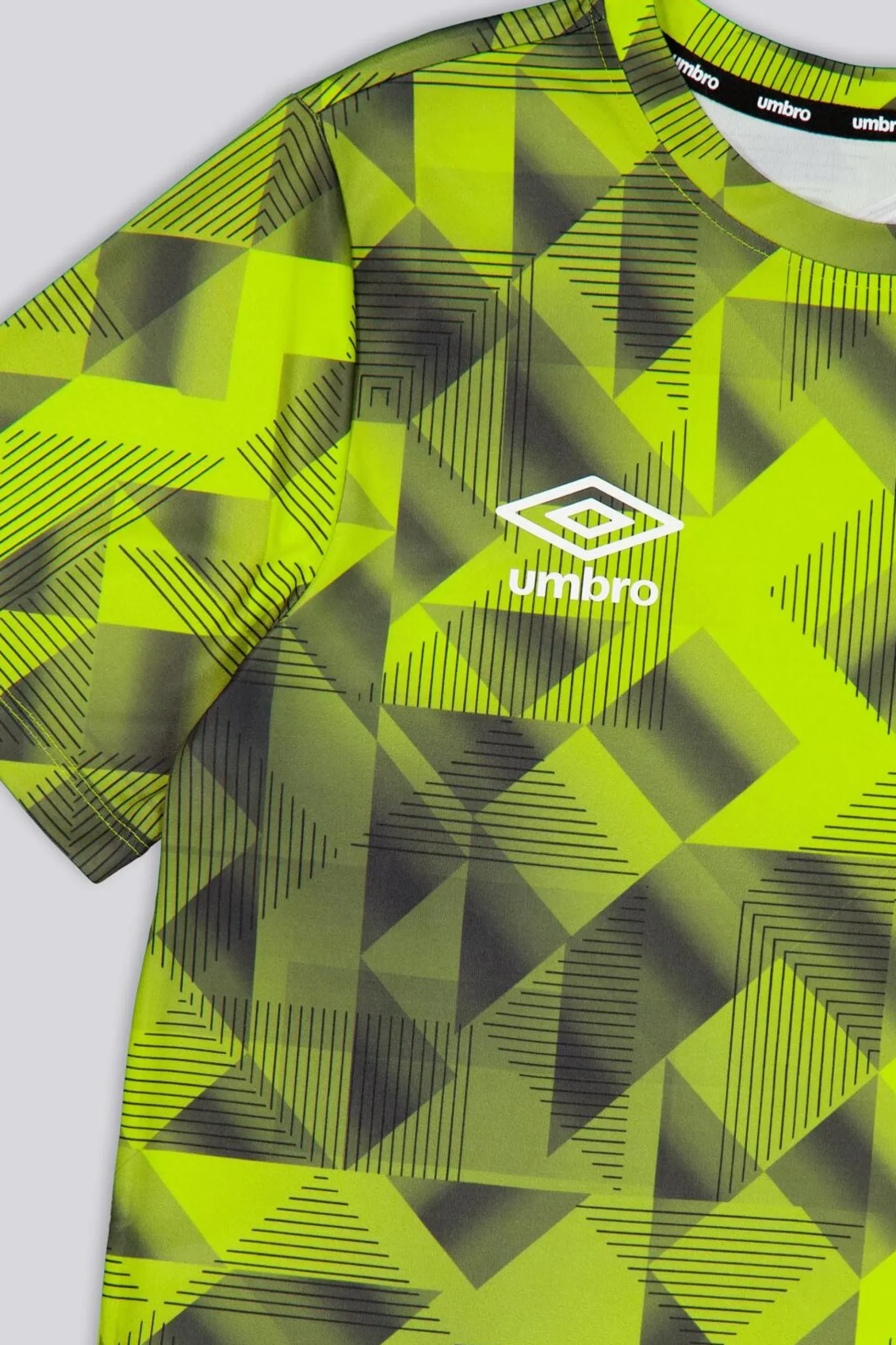 Camiseta Umbro Performance