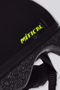 Casco Mítical