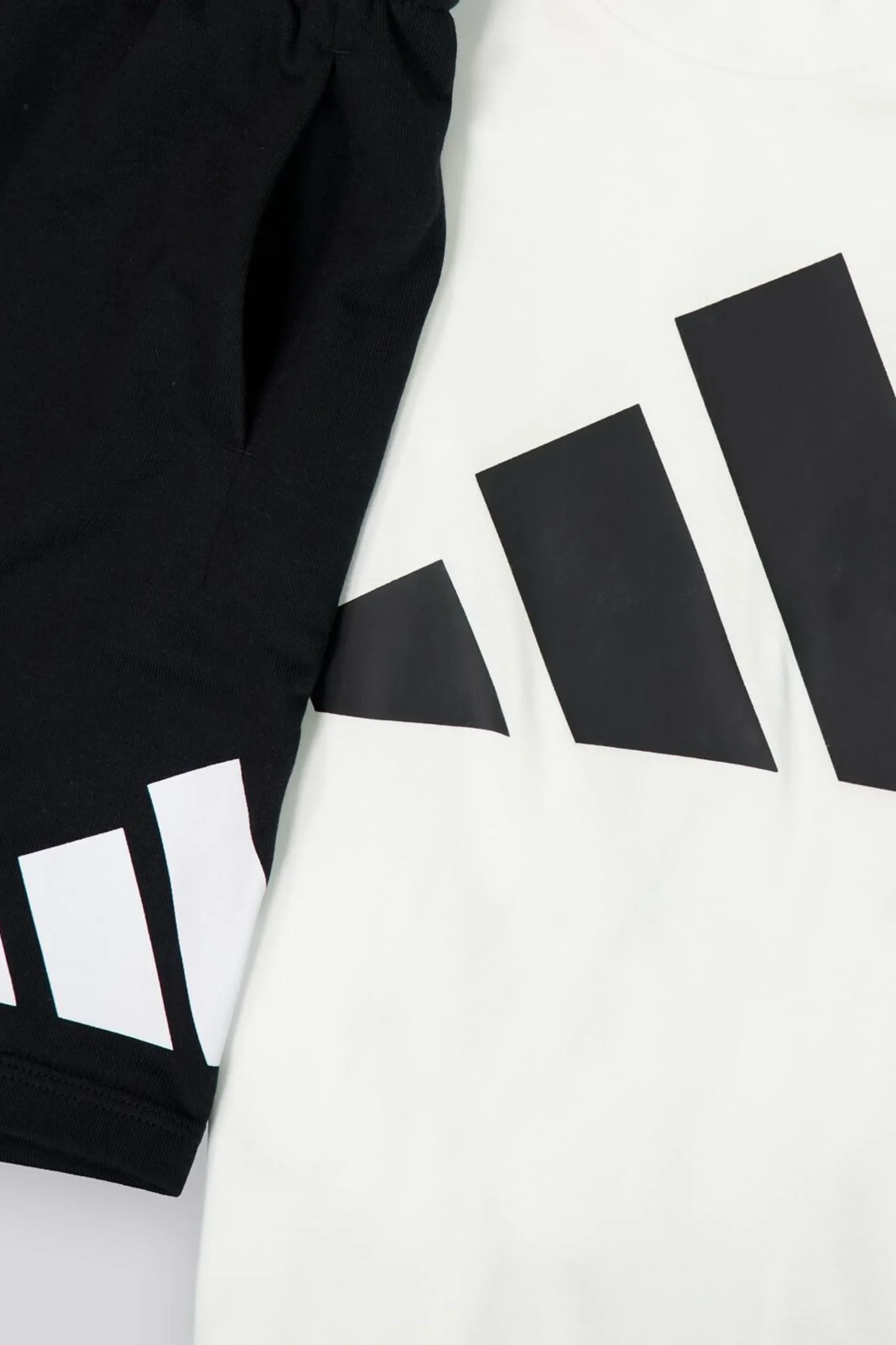 Conjunto adidas