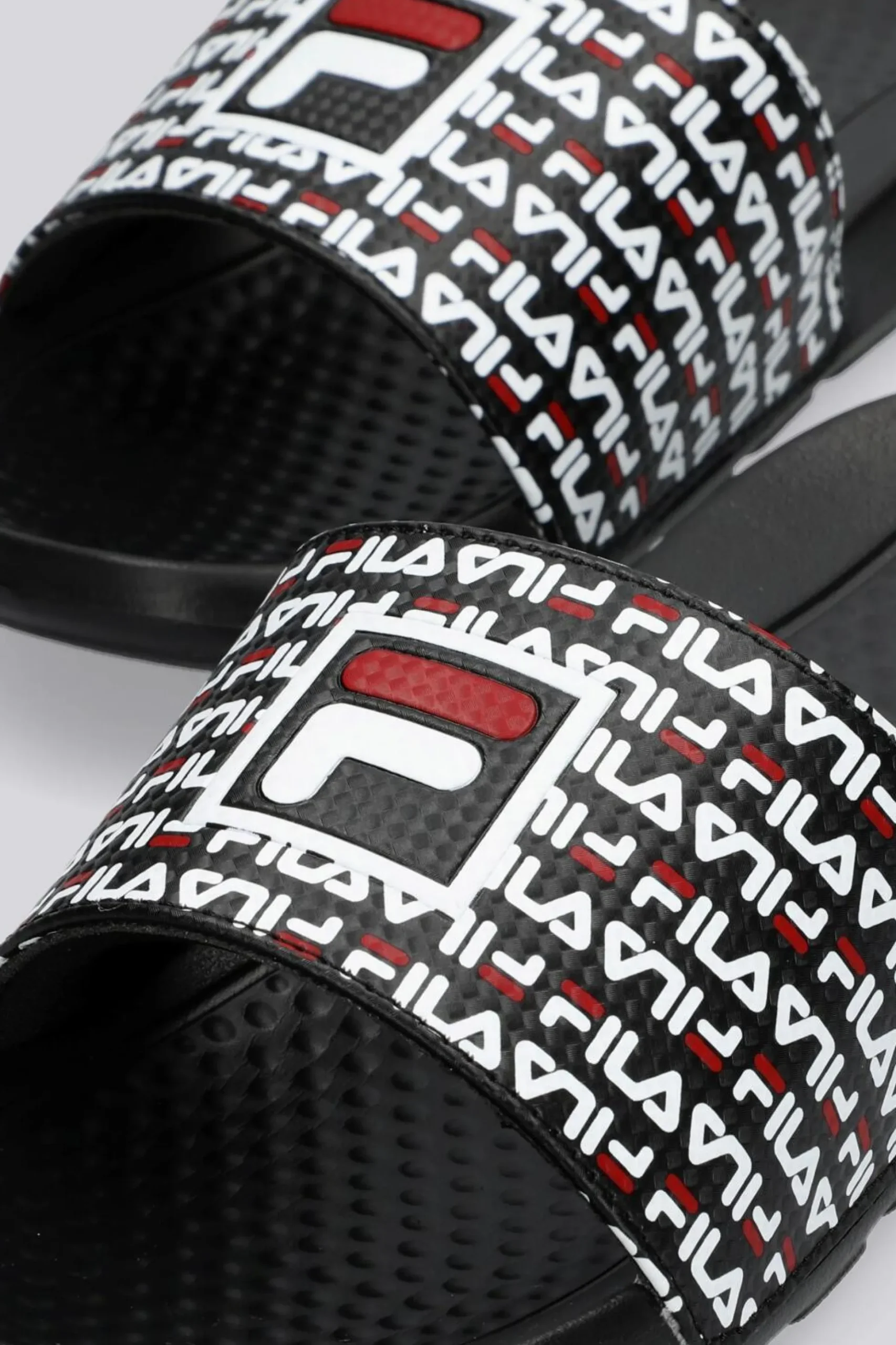 Fila Pray