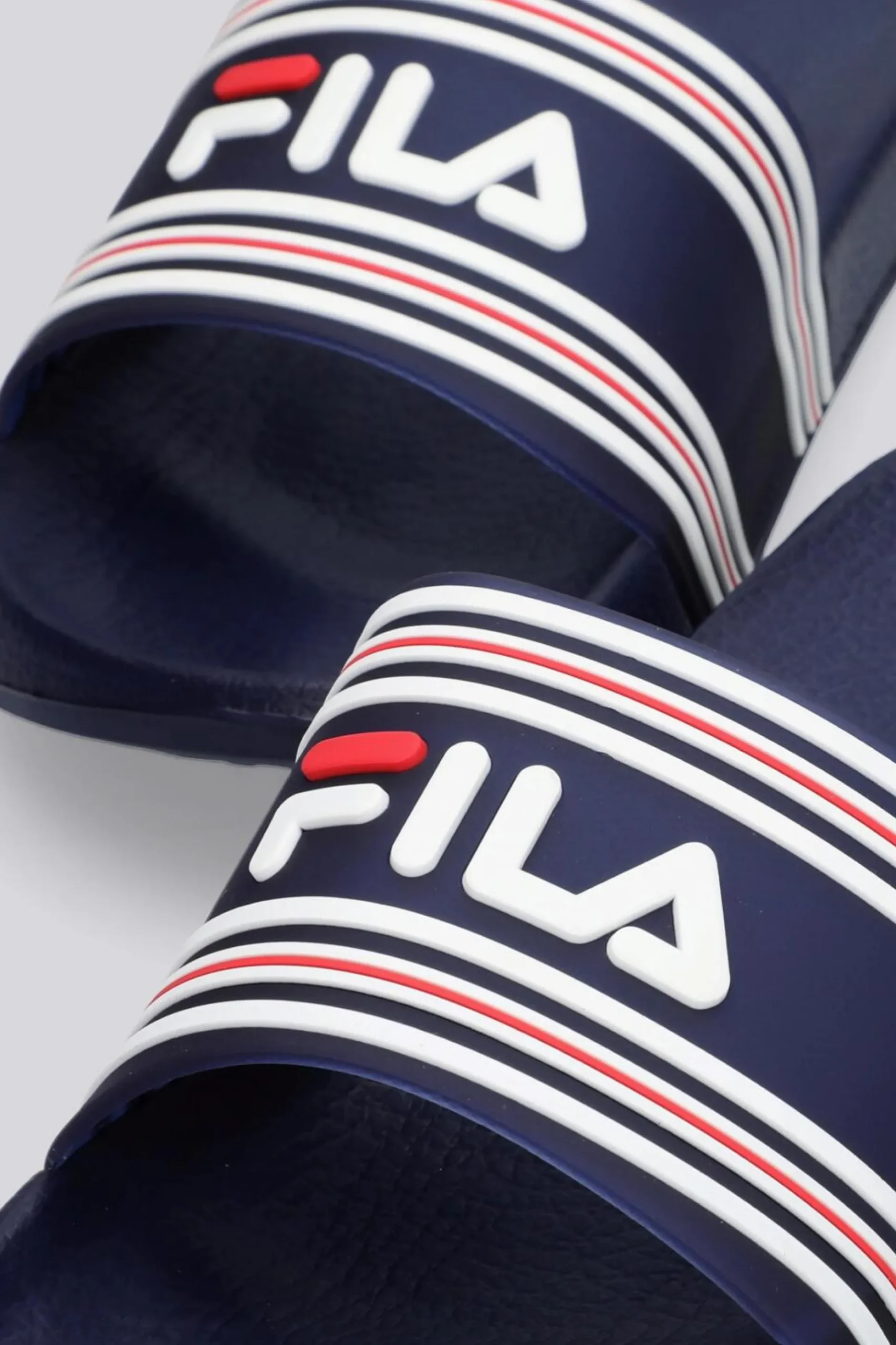 Fila Snug