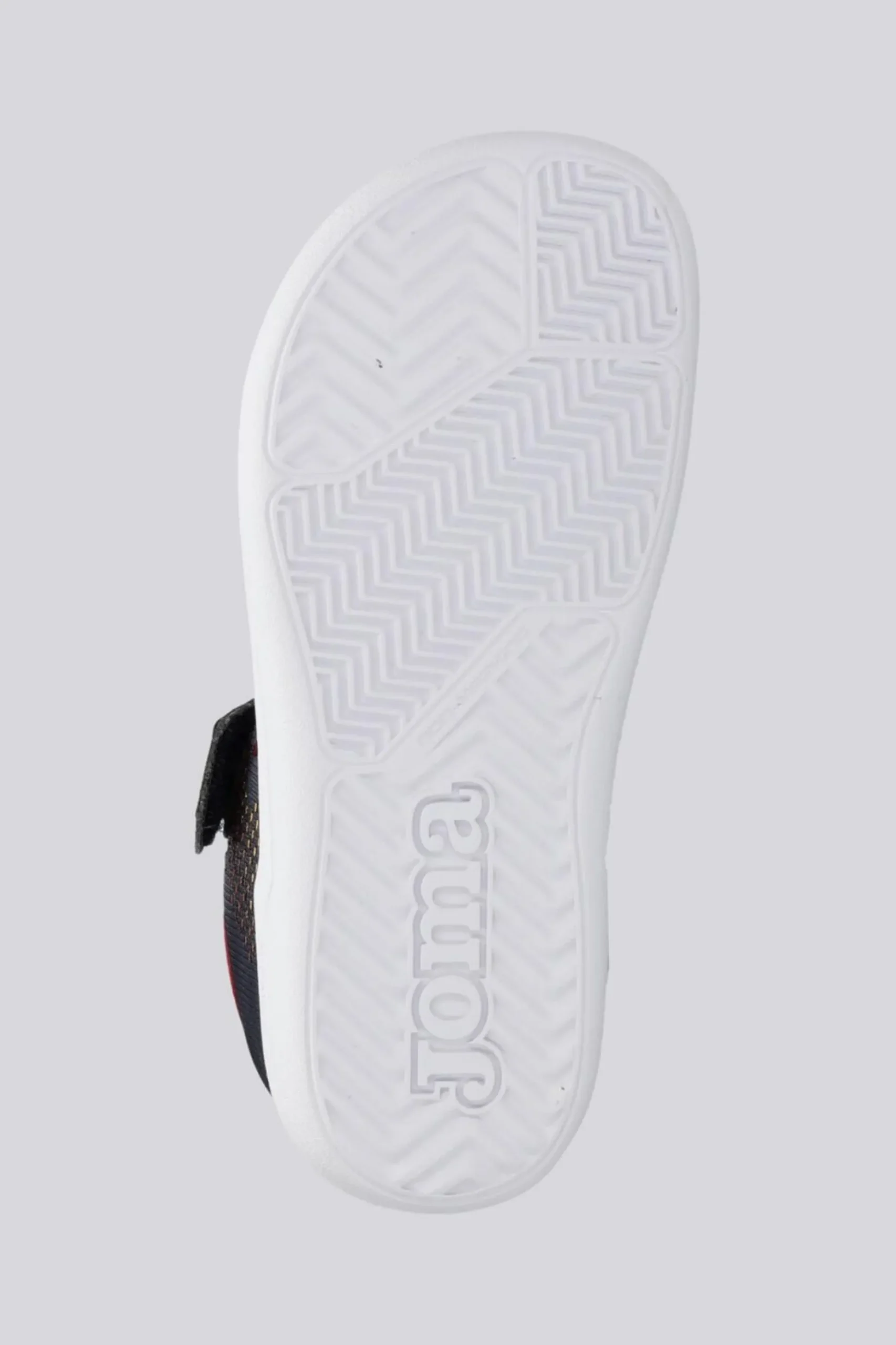 Joma Degass Barefoot