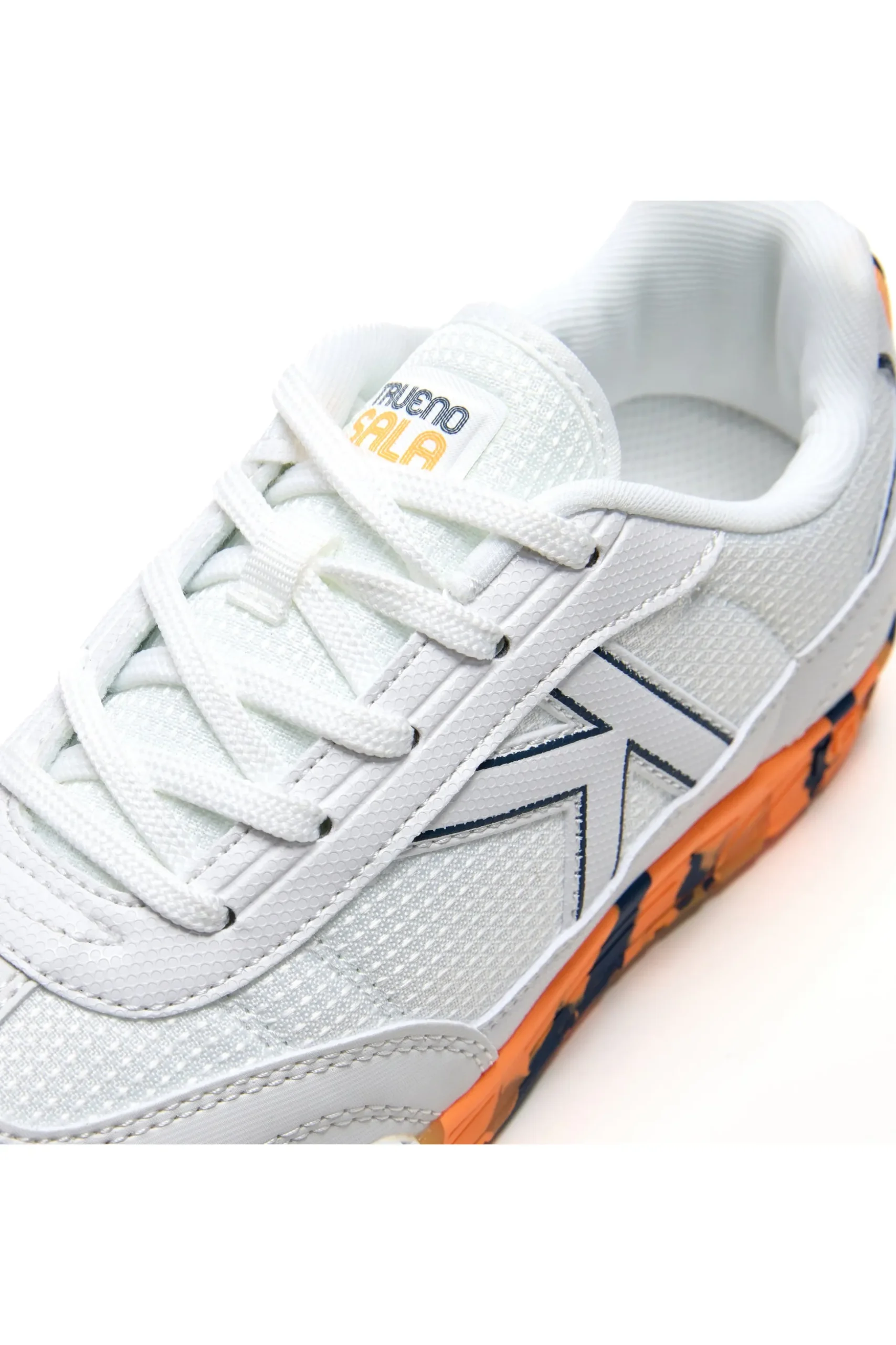 Kelme Trueno Lace