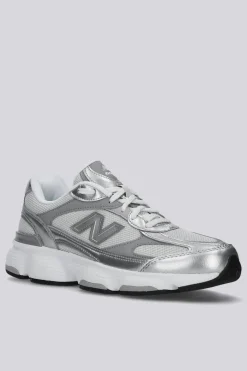New Balance 603