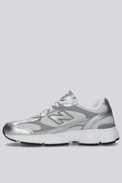 New Balance 603
