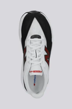 New Balance Rebel V5