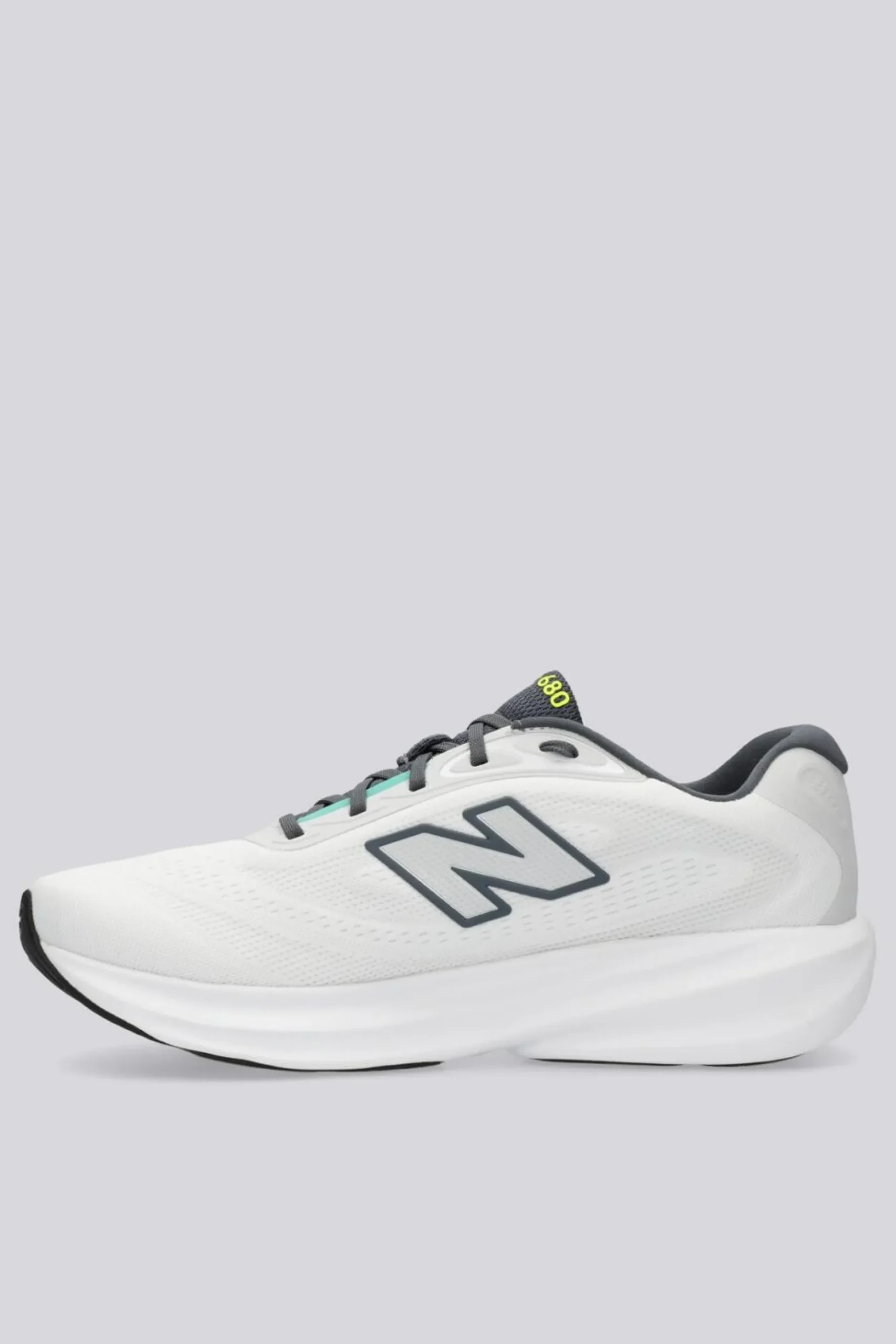 New Balance 680 V9