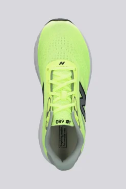 New Balance 680 V9