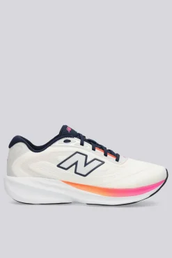 New Balance W680