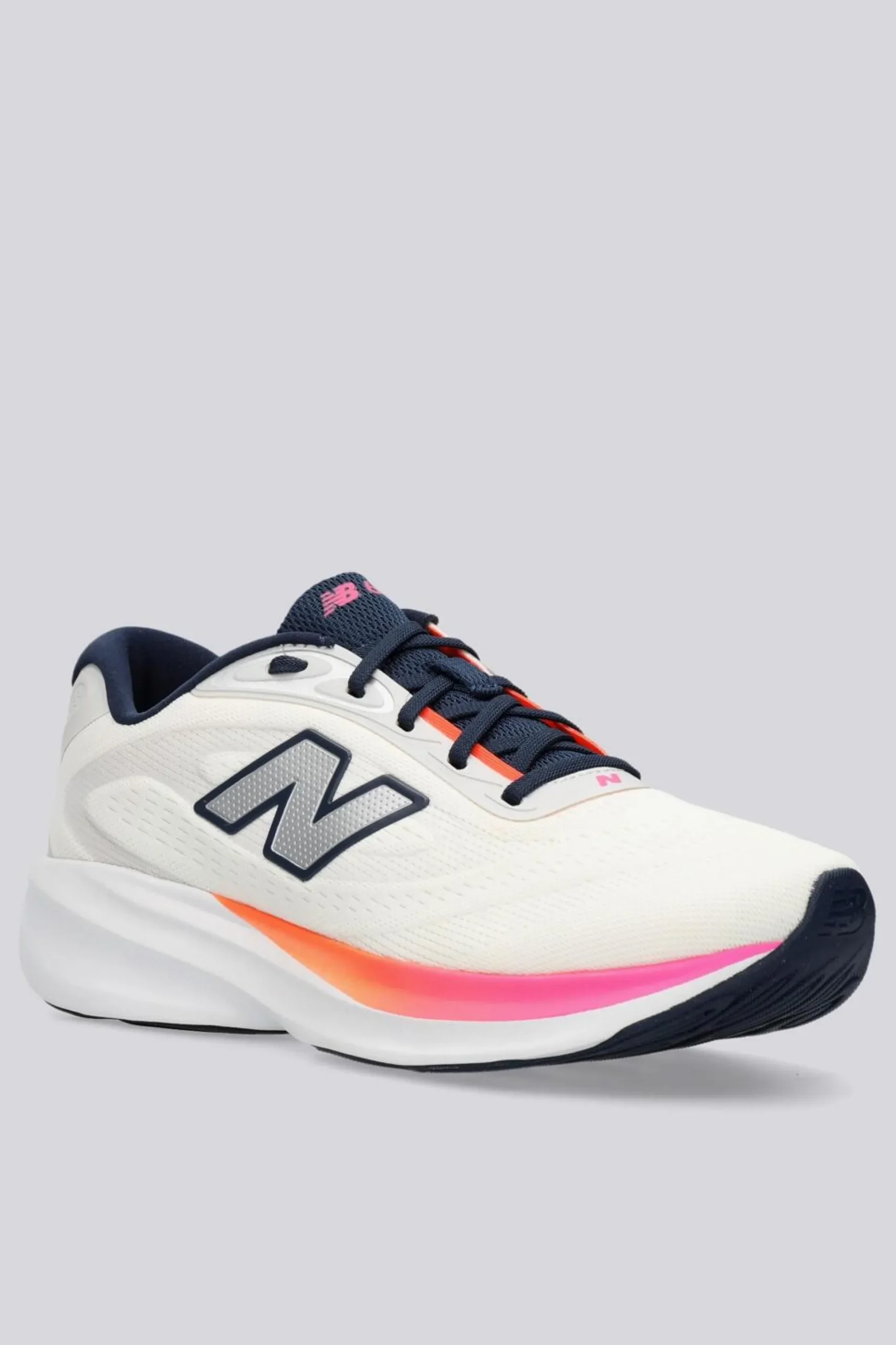 New Balance W680