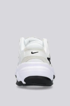 Nike Al8