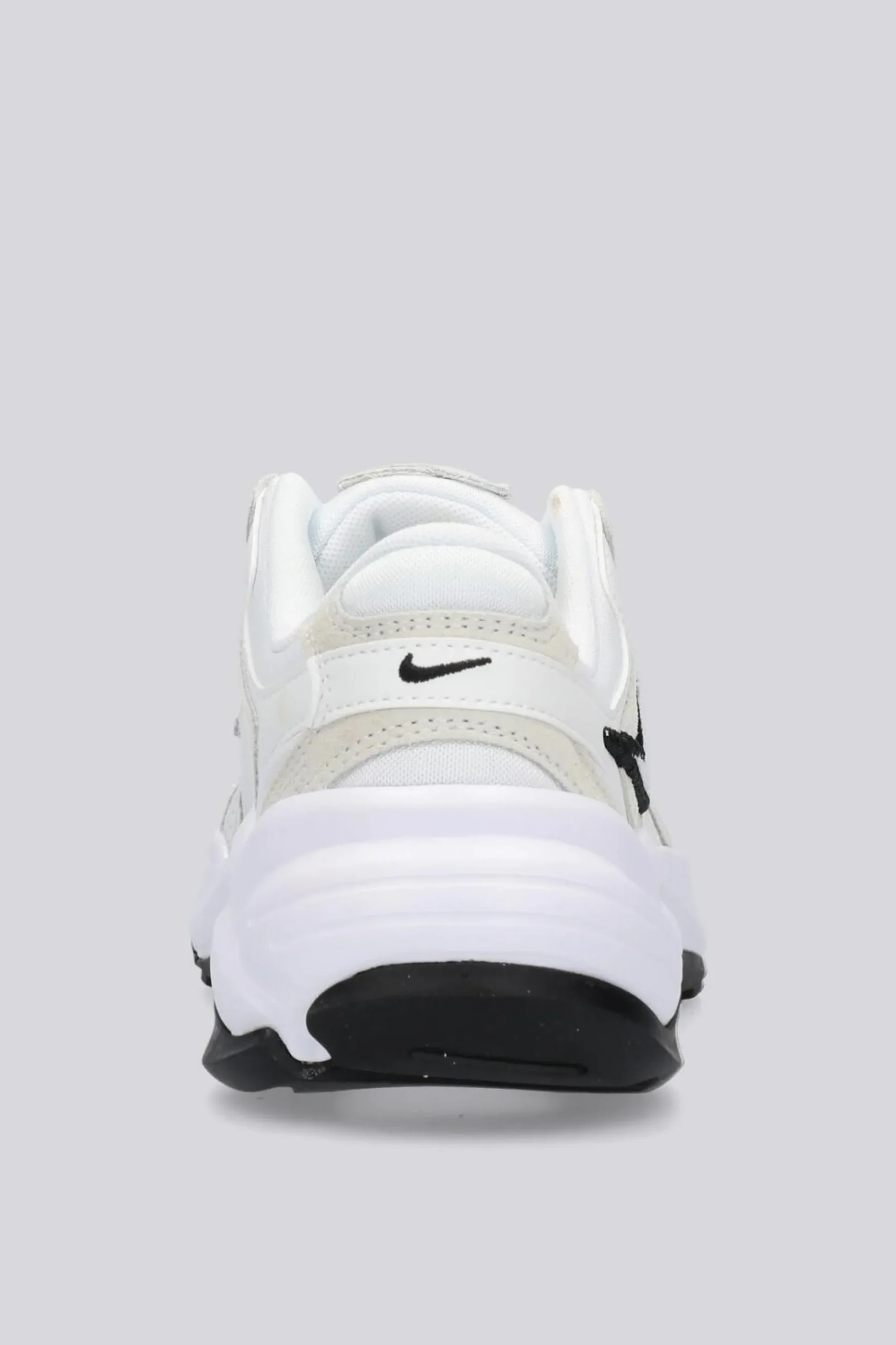 Nike Al8