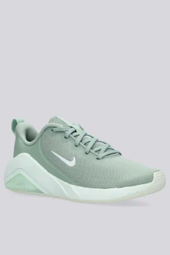 Nike Bella 7