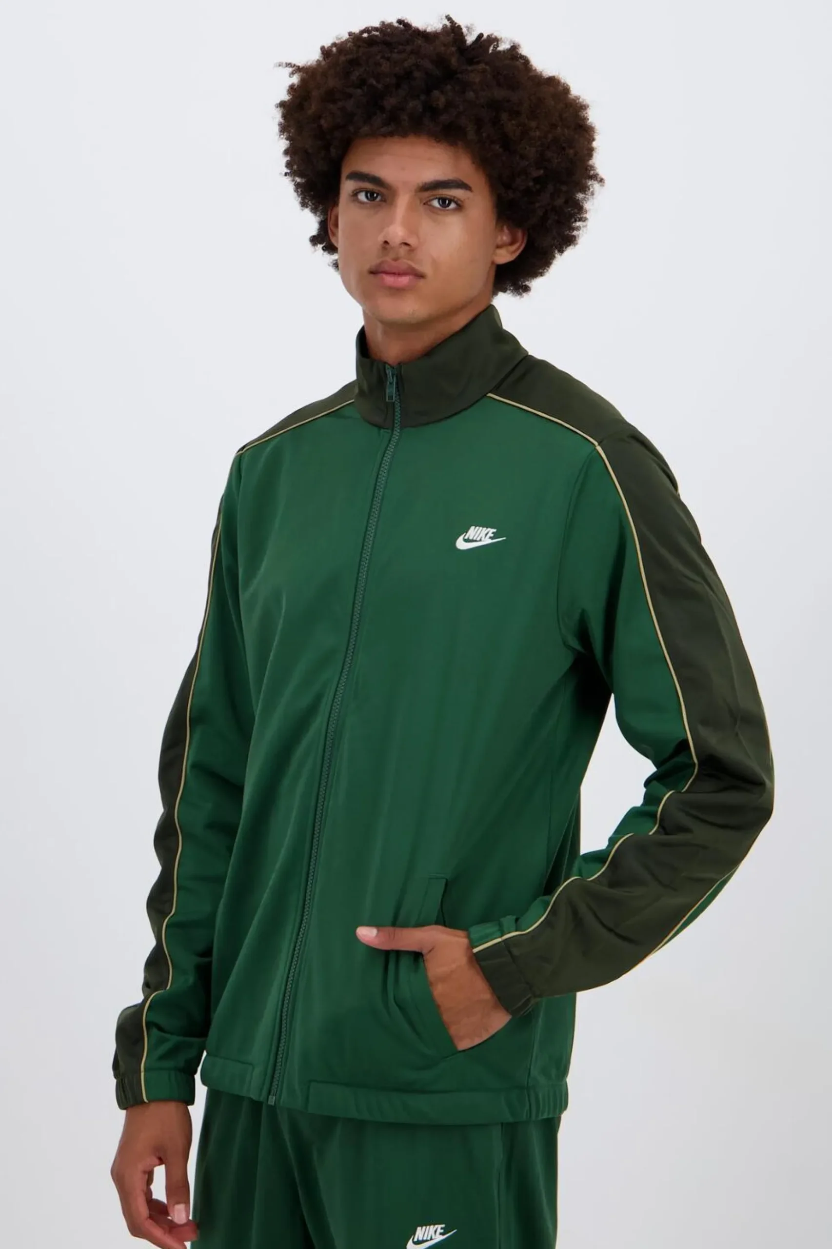 Nike Club