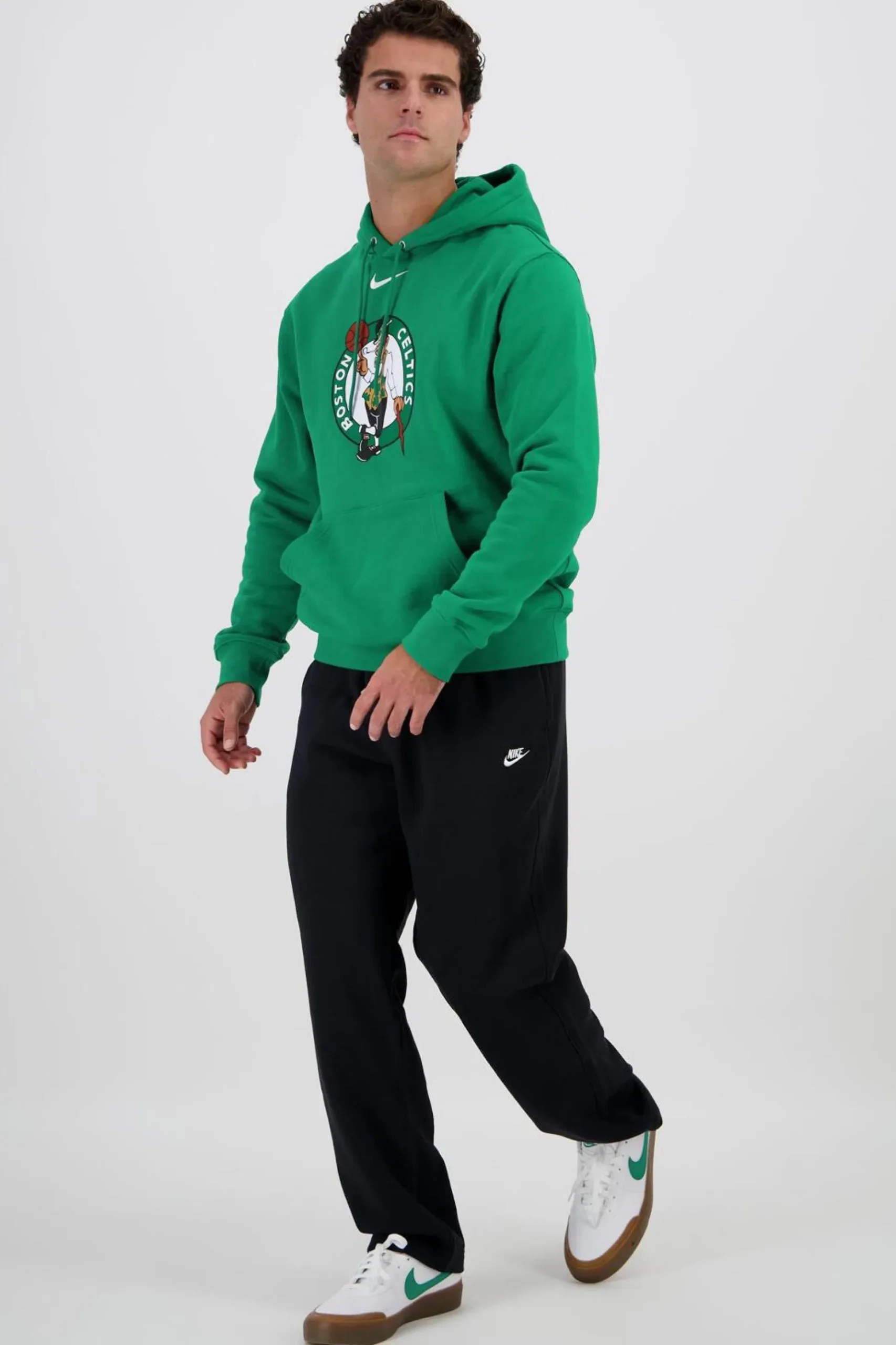 Nike Ess Club