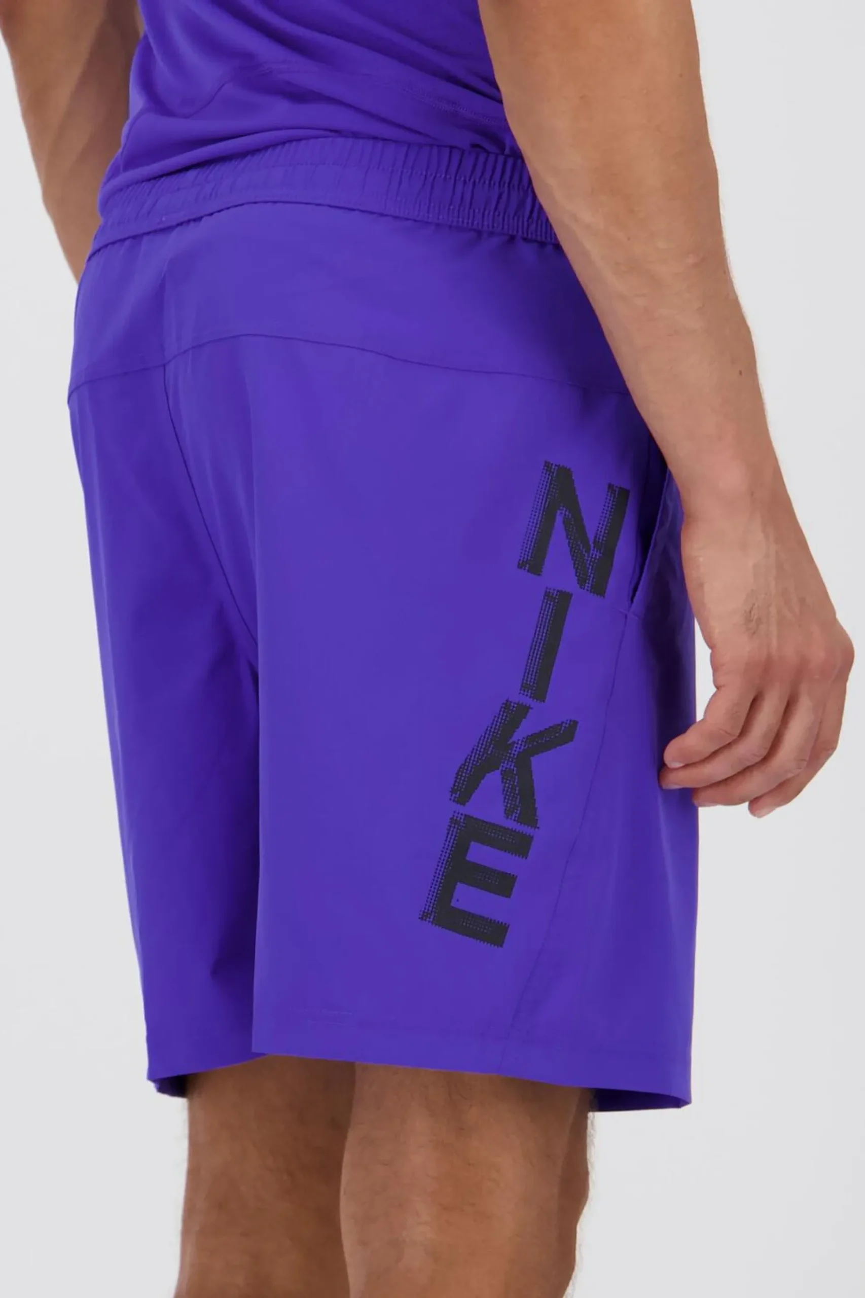 Nike Form Gfx Fill