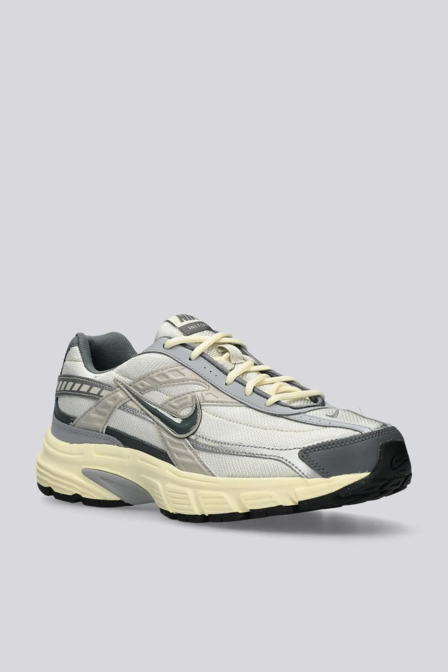Nike Initiator