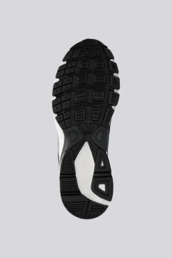 Nike Initiator