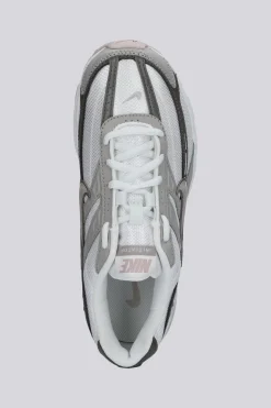 Nike Initiator