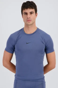 Nike Pro