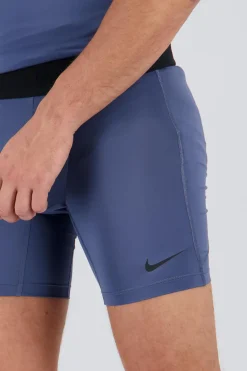 Nike Pro
