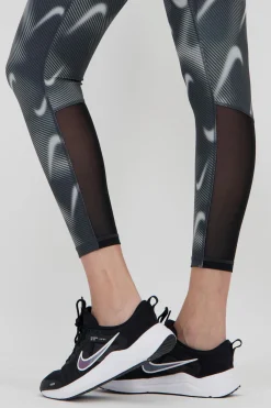 Nike Pro