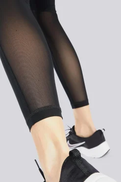 Nike Pro 365