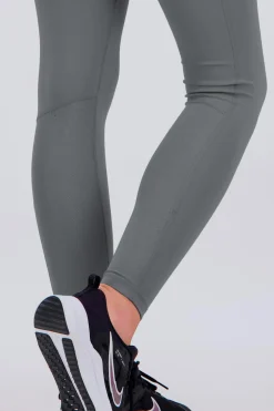 Nike Pro 365