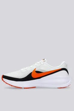 Nike Revolution 8