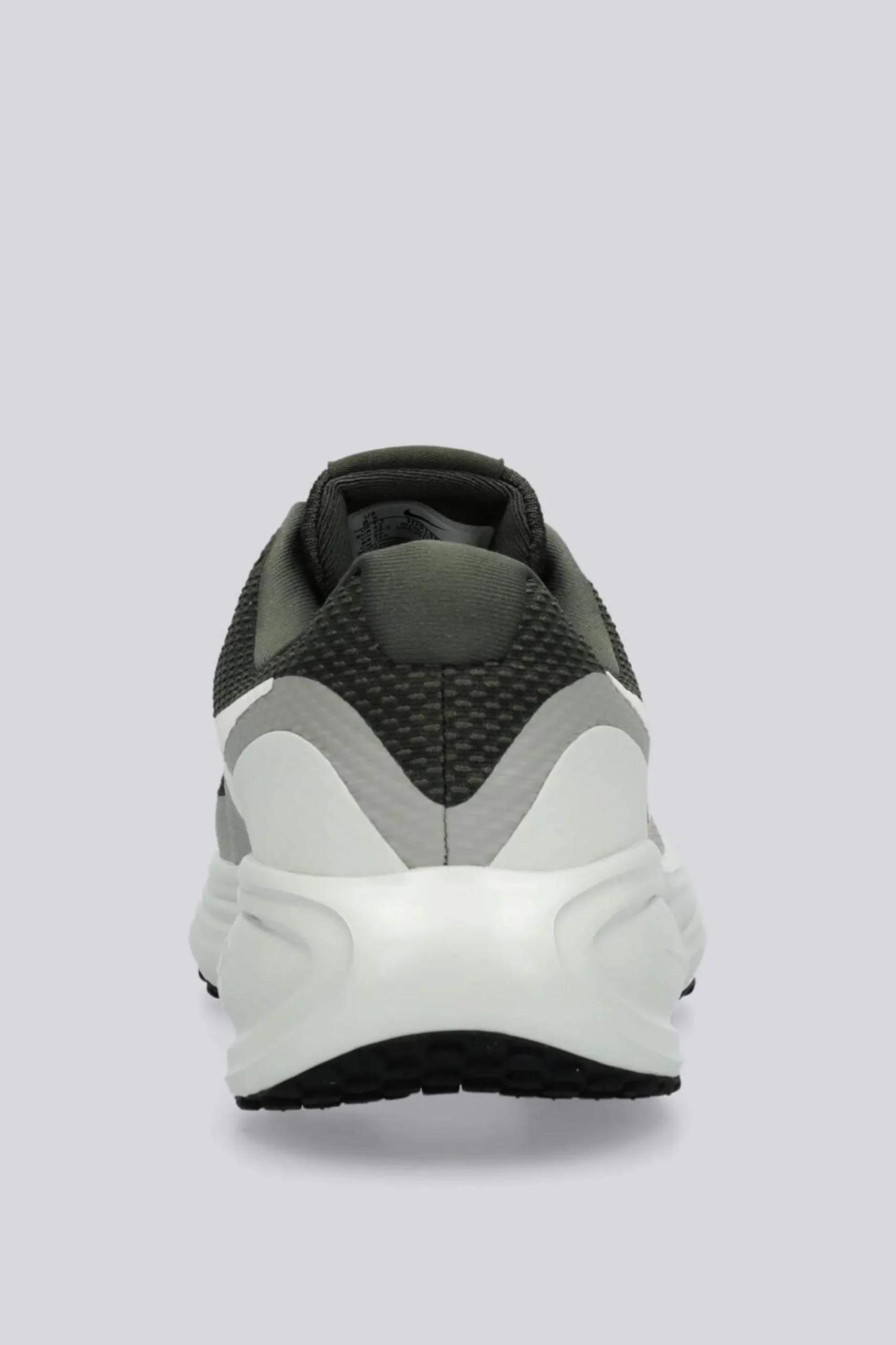 Nike Revolution 8