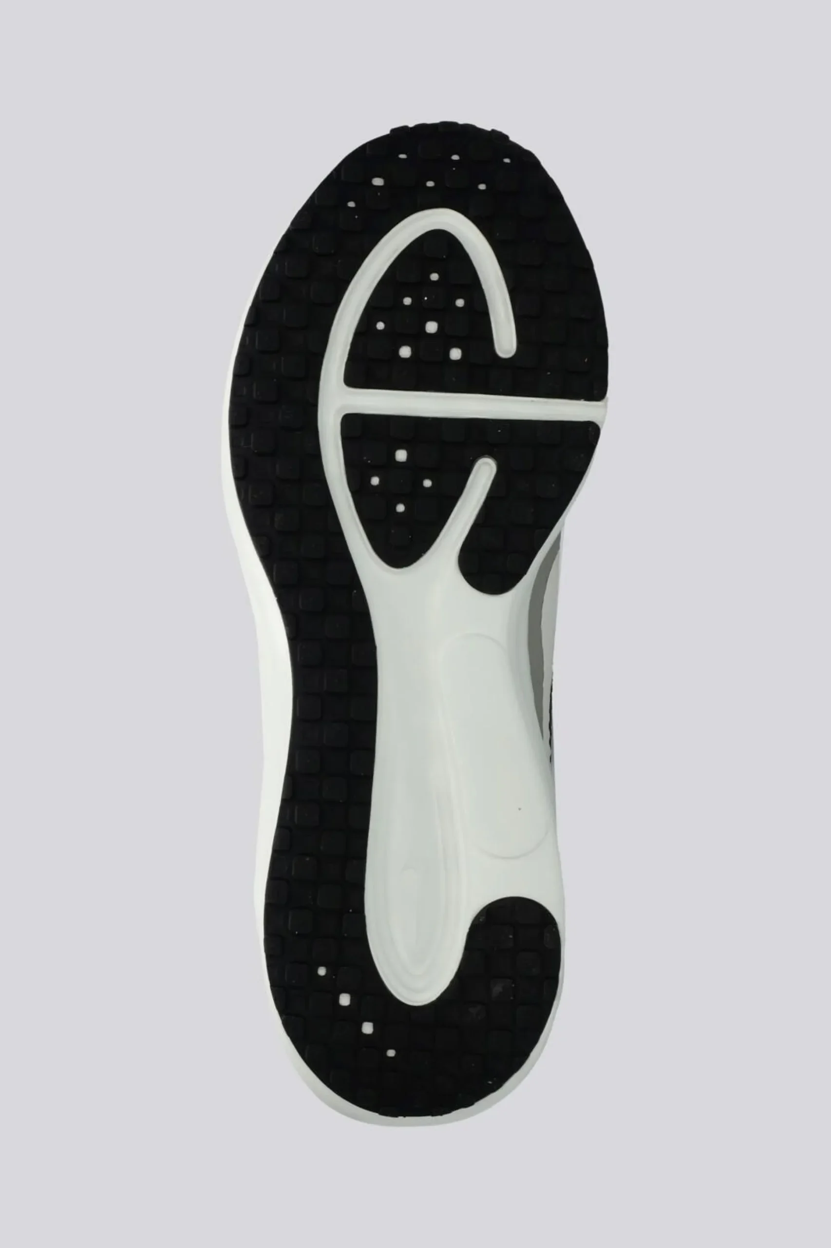 Nike Revolution 8