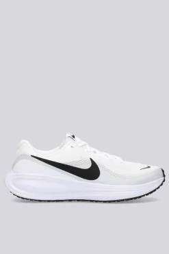 Nike Revolution 8