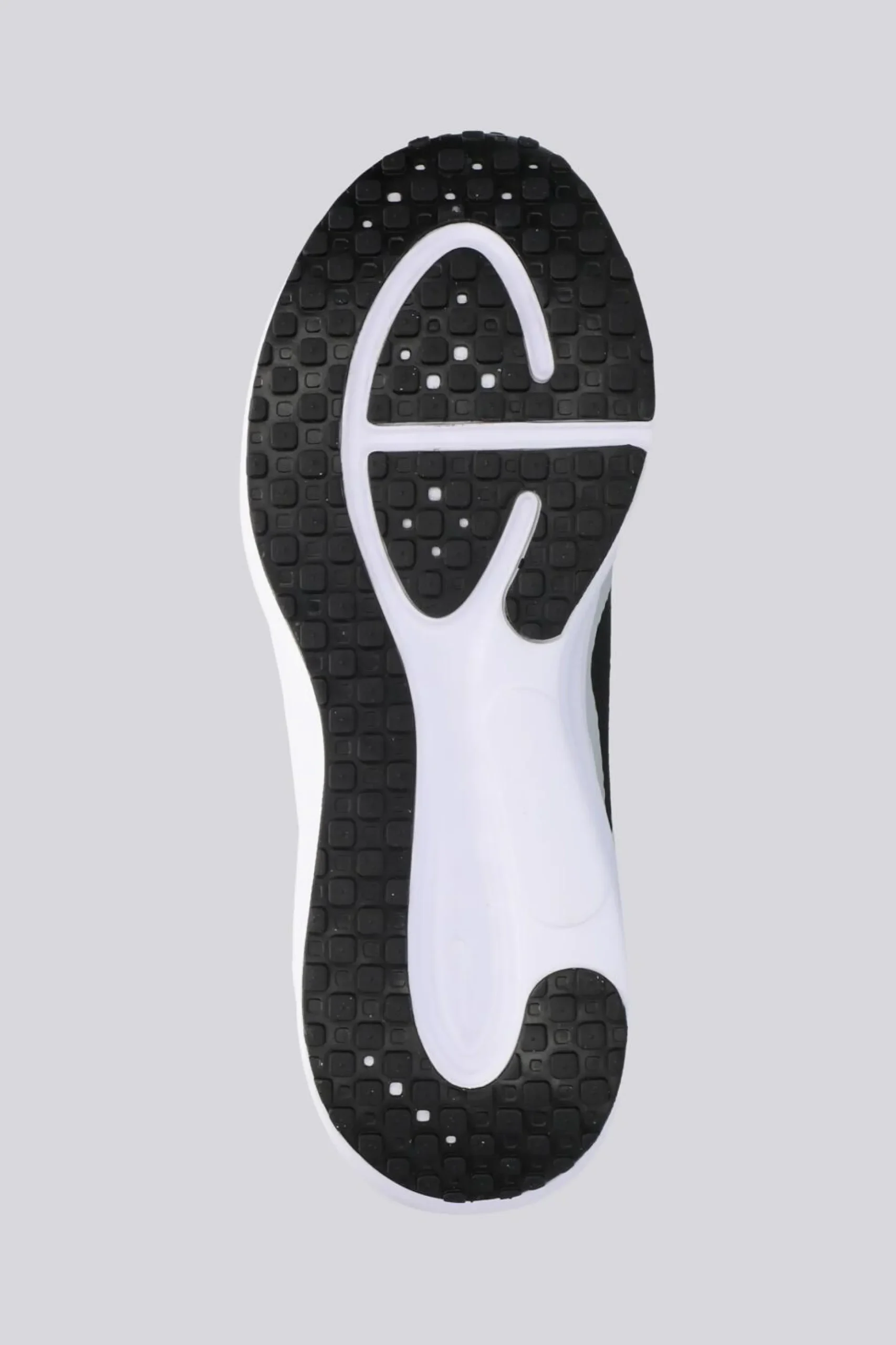 Nike Revolution 8