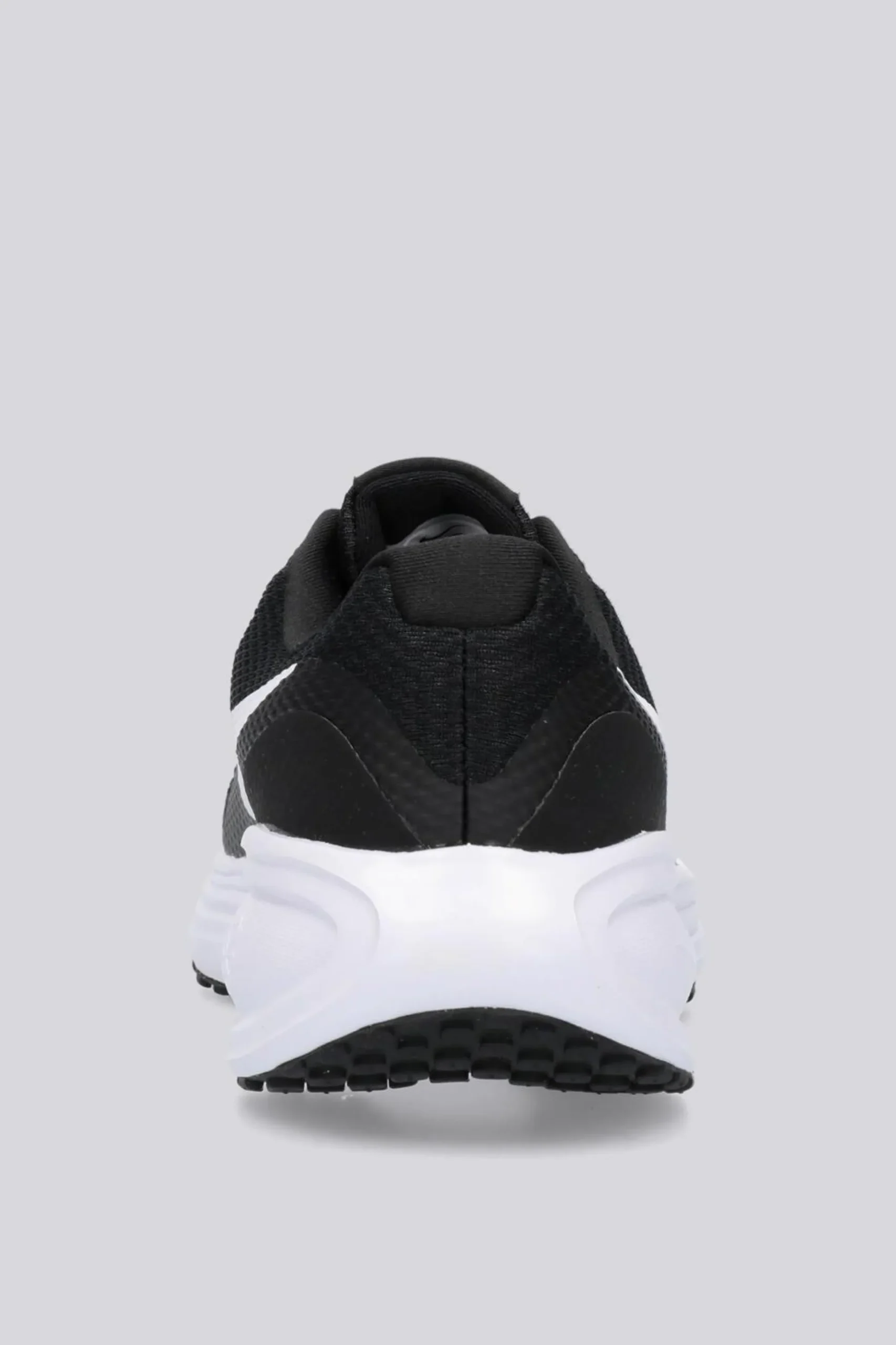 Nike Revolution 8