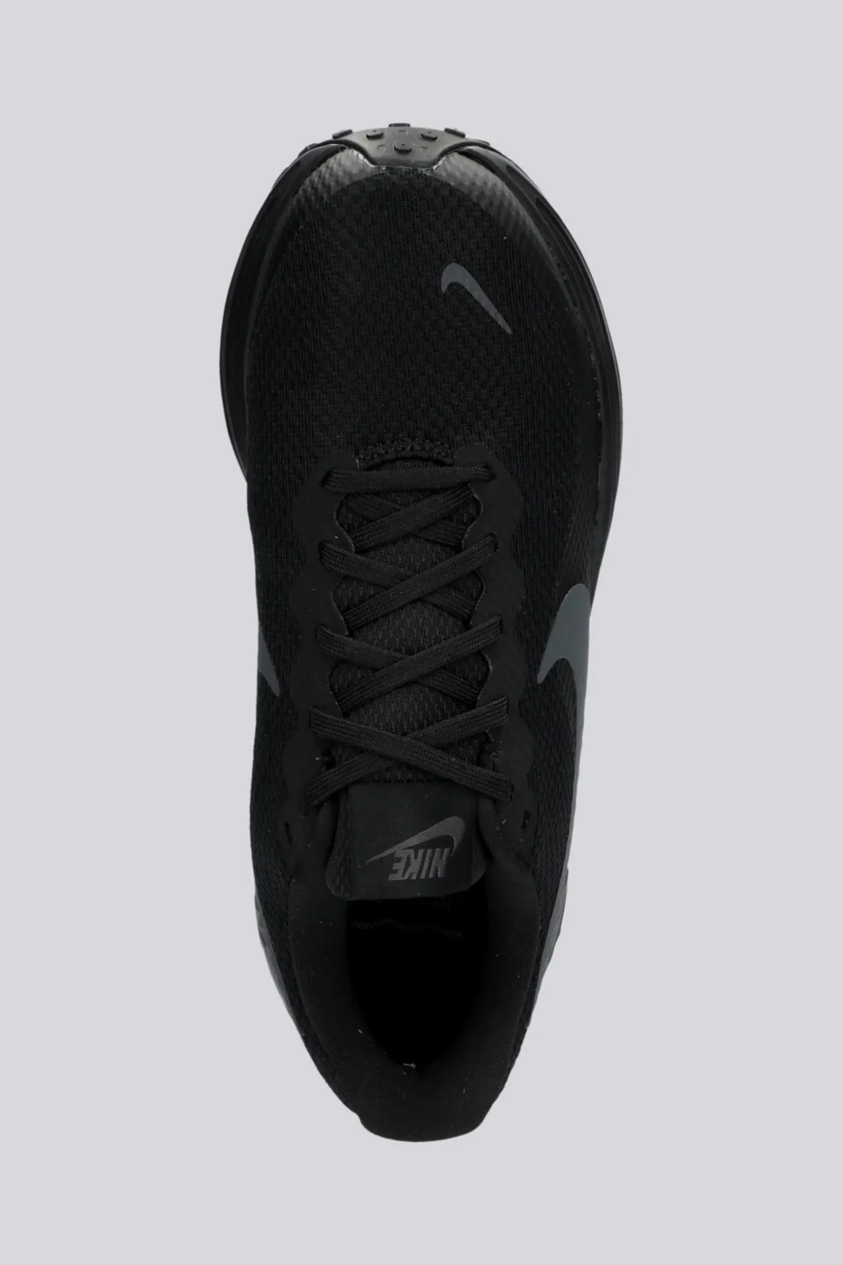 Nike Revolution 8