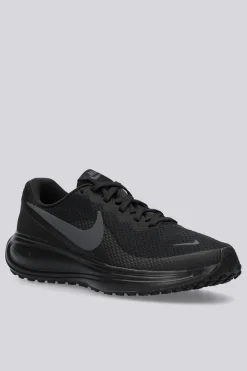 Nike Revolution 8