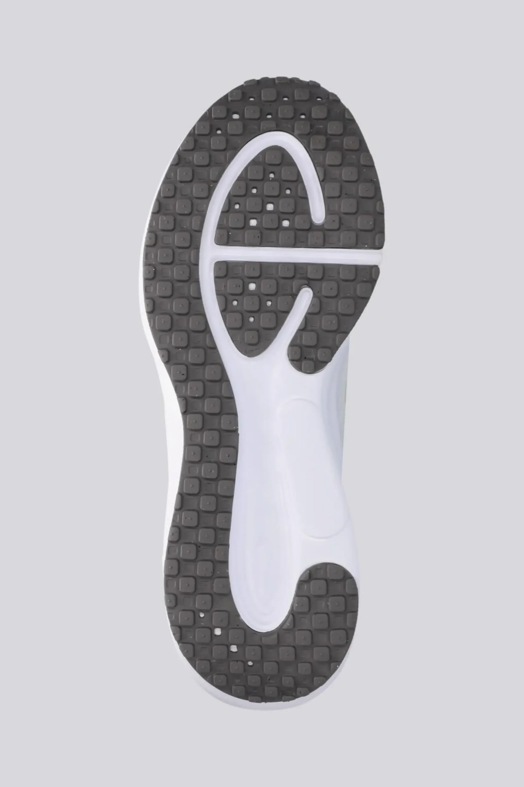 Nike Revolution 8
