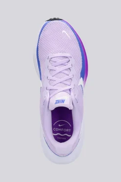 Nike Revolution 8